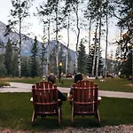 Patricia Lake Bungalows