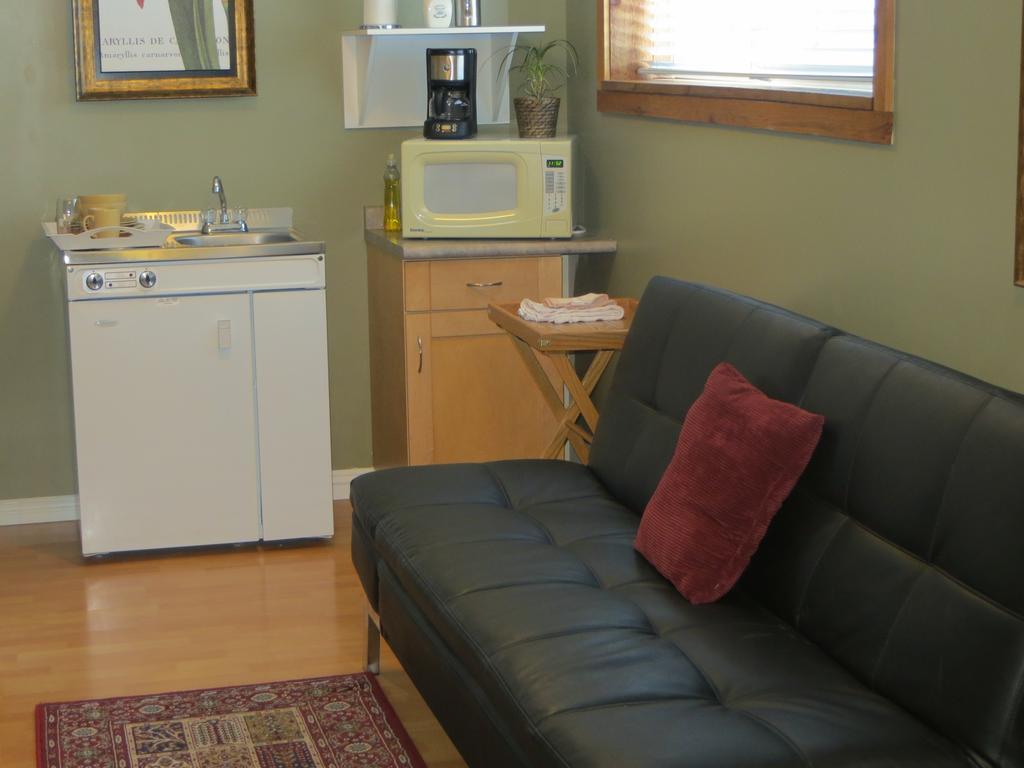 Guest house Caruso's 3*