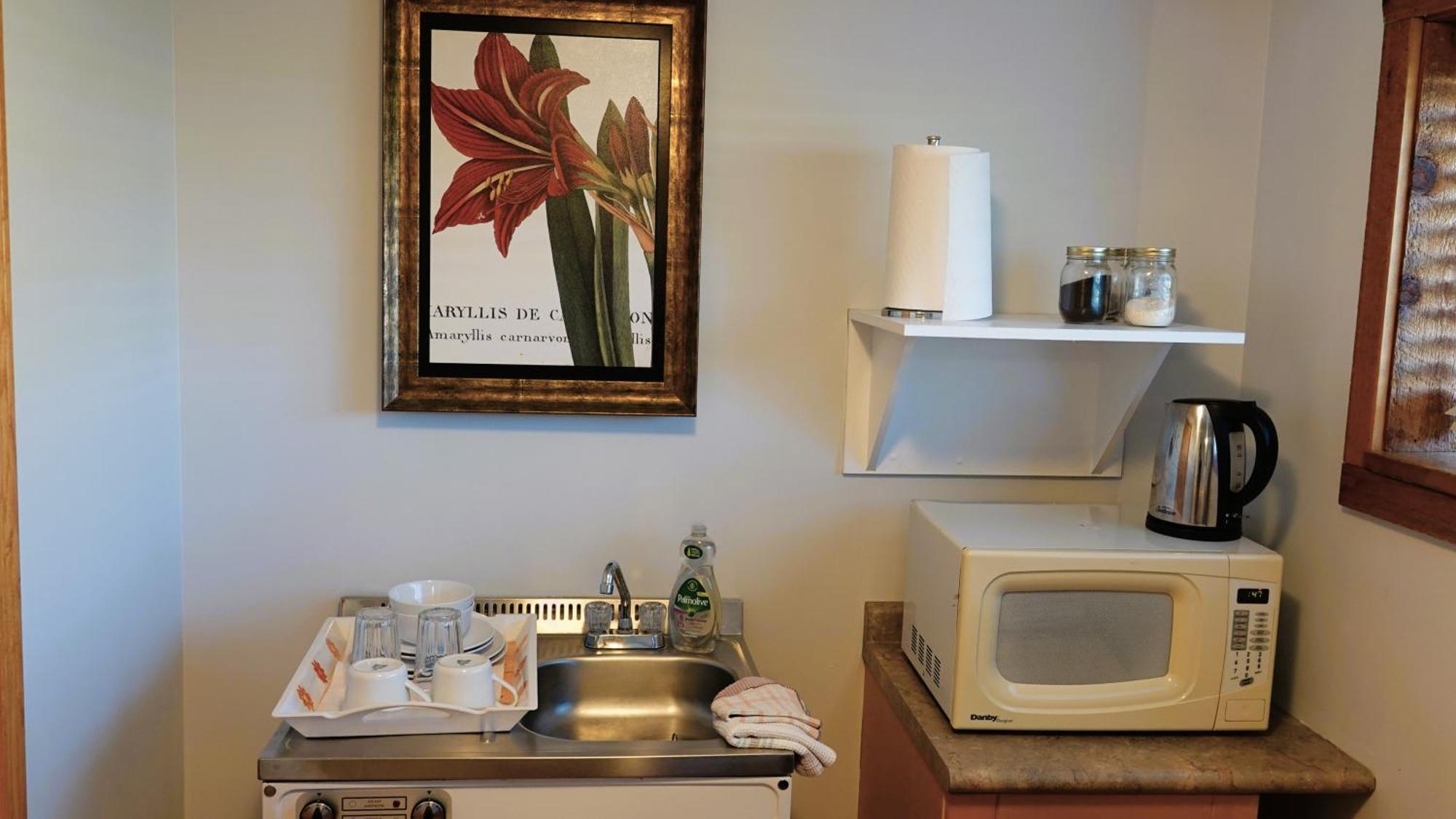 Caruso's Guest house 3*