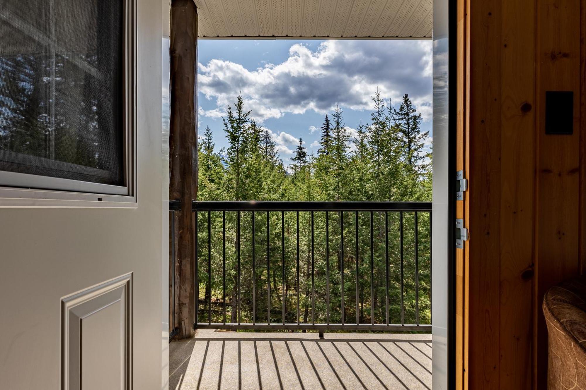 Lodge Pine