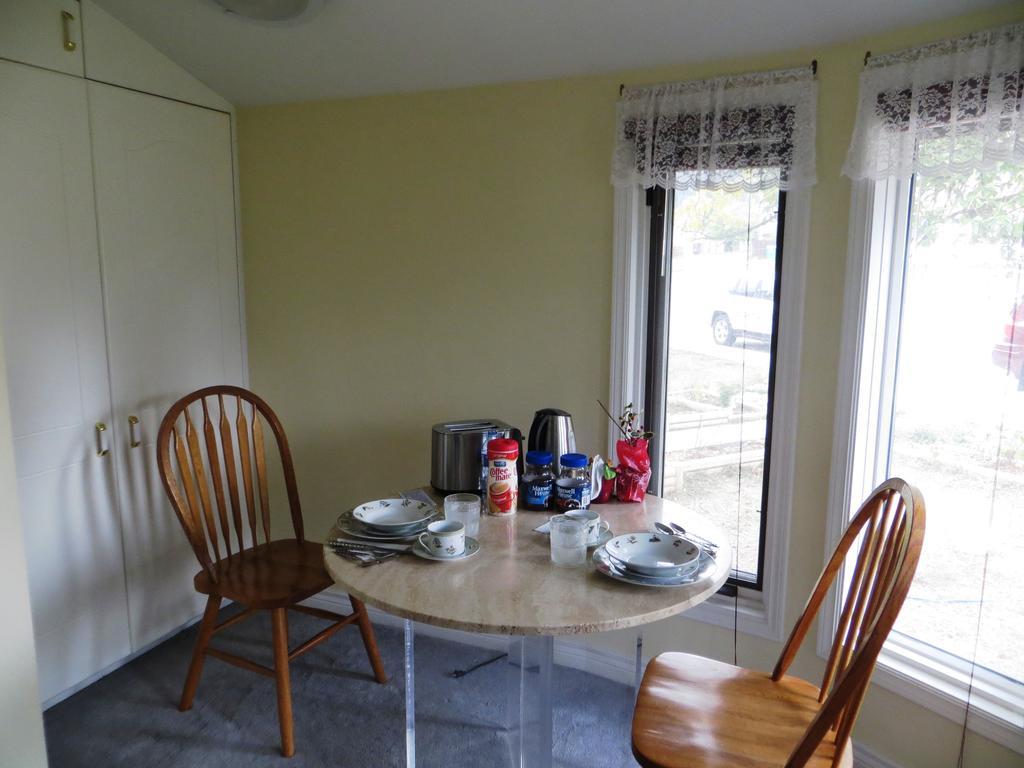 Elevate Calla's Palace Bed & Breakfast 2*