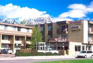 The Crimson Hotel 3*