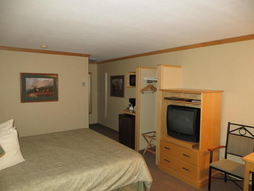 Mount Robson Hotel Jasper