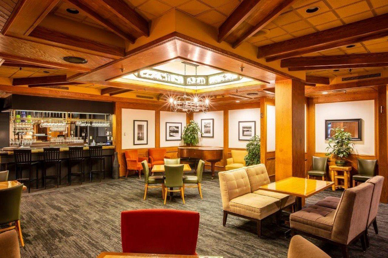 Chateau Hotel Jasper