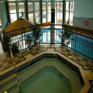 Tonquin Hotel